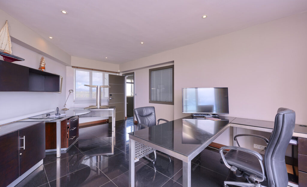 Spacieux bureaux en duplex  209m2 Grand Baie